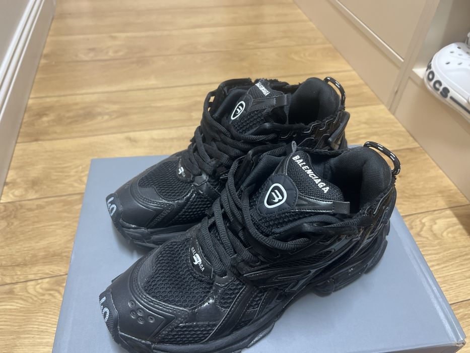Balenciaga runner