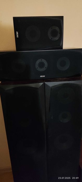 Комплект тонколони AKAI 400лв