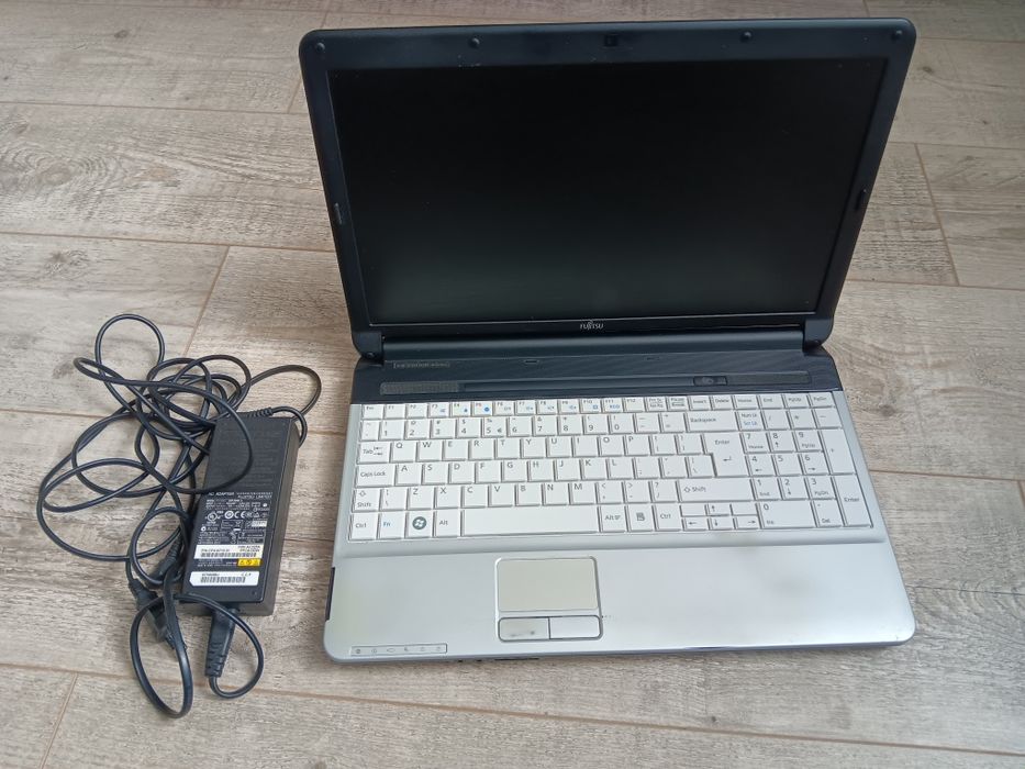 Laptop Fujitsu Siemens pentru piese