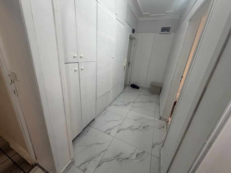 Дава се под наем Двустаен апартамент в Плевен, Сторгозия - 78 кв.м за 278.97 € - Снимка #1