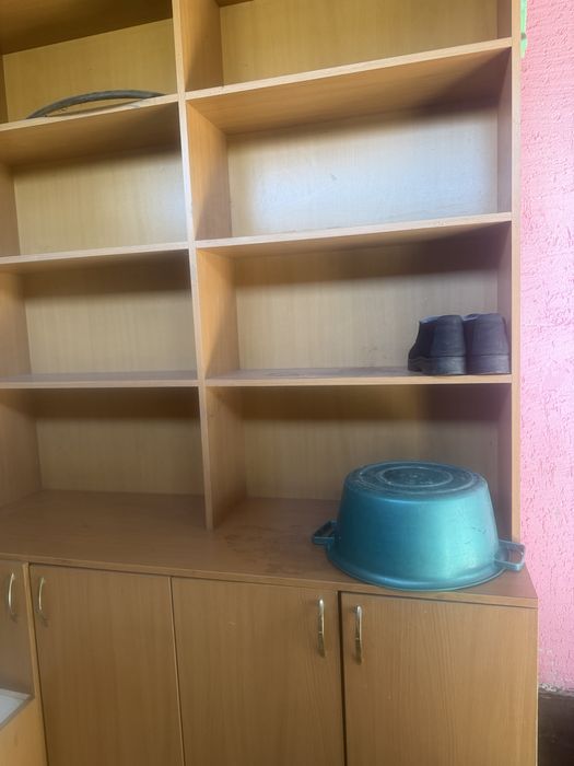 Шкаф-стеллаж.Для книг и вещей.