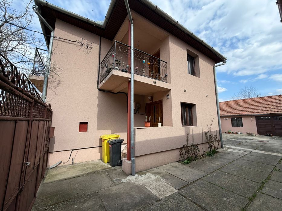 Casa de vanzare