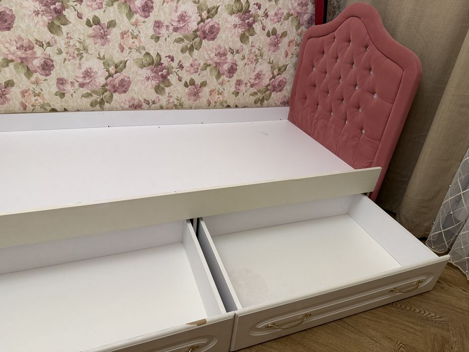 Кровать  190*90