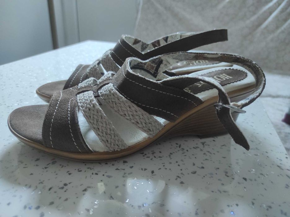 Дамски сандали (