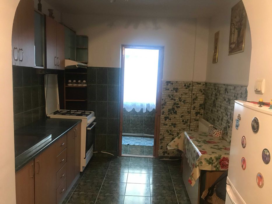 Inchiriere apartament 3 camere Nicolina 1