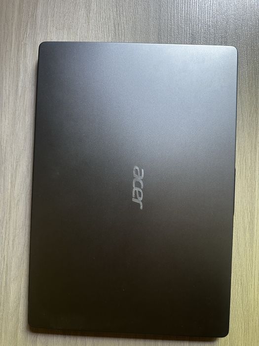 Срочно продам ноутбук Acer Swift