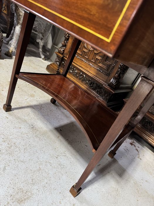 Birou stil Louis XVI cu vitrina, din lemn masiv - piesa eleganta