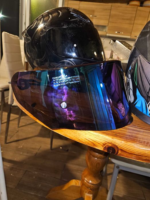 Хамелеонов визьор за каска