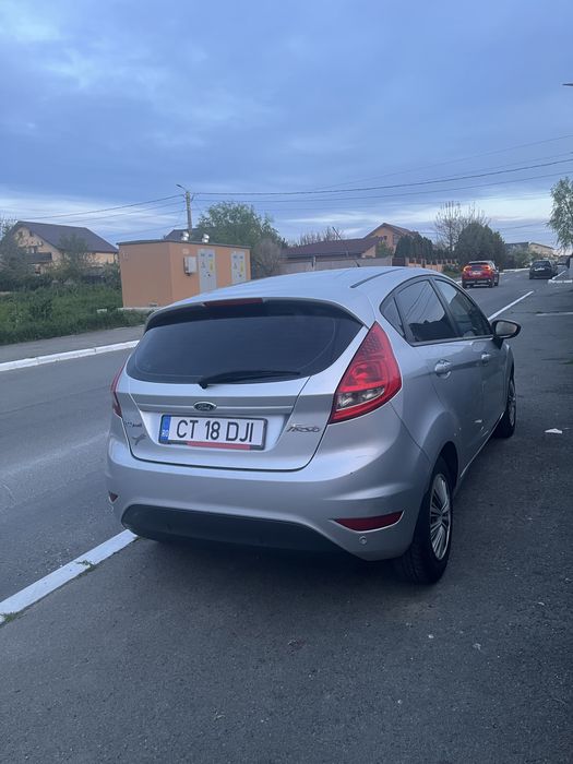 Proprietar. Vand Ford Fiesta 1,6 TDCI  , pret 3000 €.