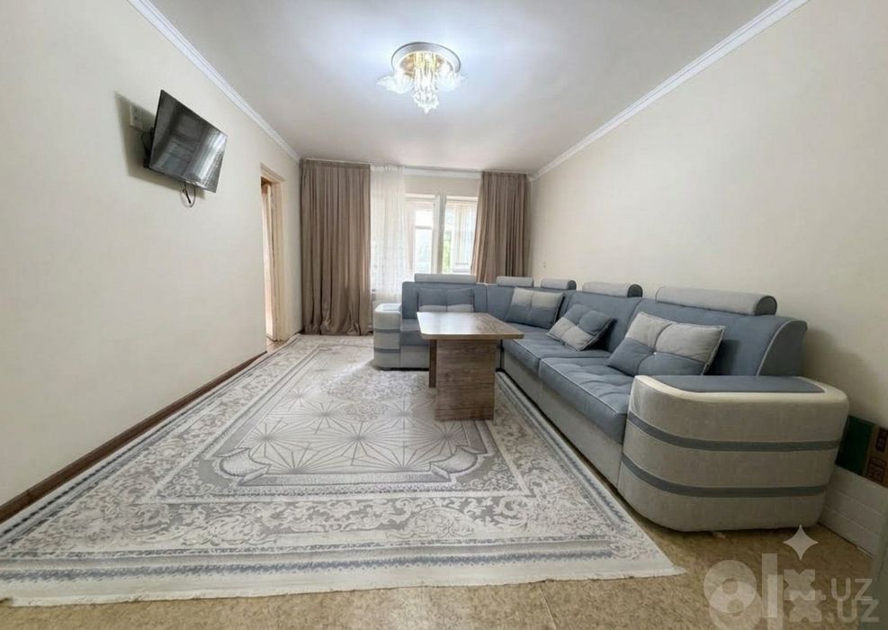 Срочно продаётся квартира 2в3/4/4