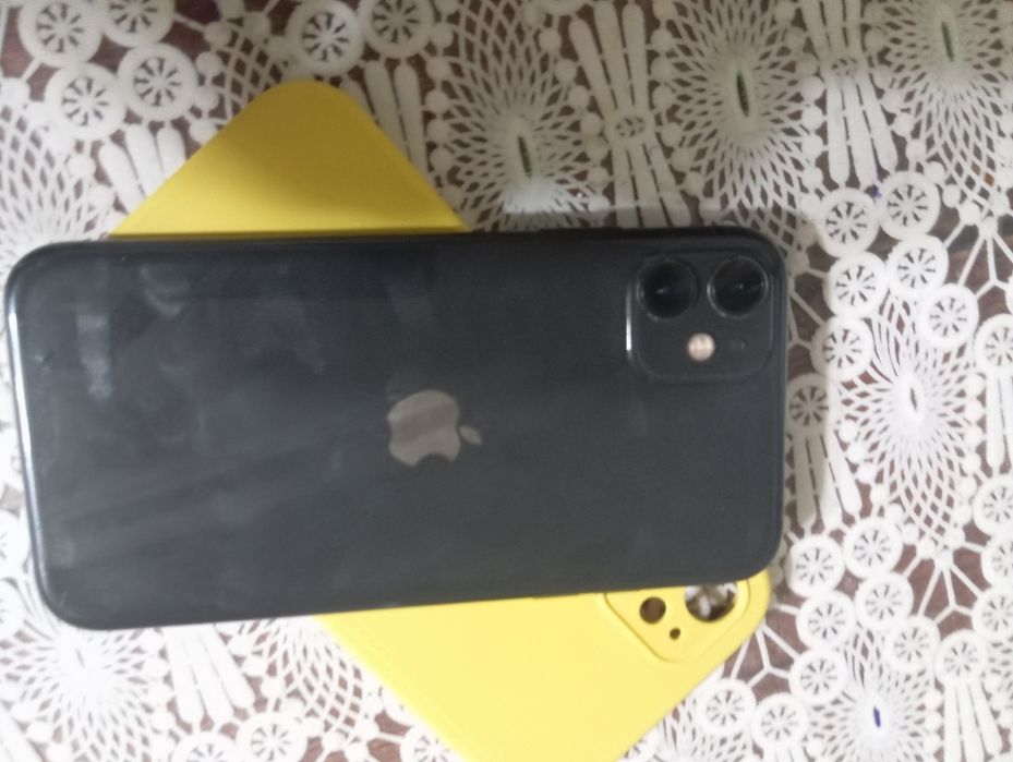 Продам айфон  11