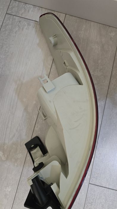 Продам стоп сигнал от Renault Fluence. Fluins