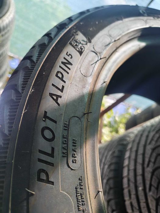 Set Anvelope Iarna Michelin Pilot Alpin 5 235 50 R18