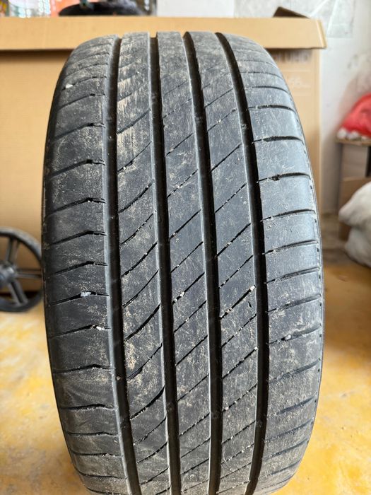 Шиный Kumho ecsta