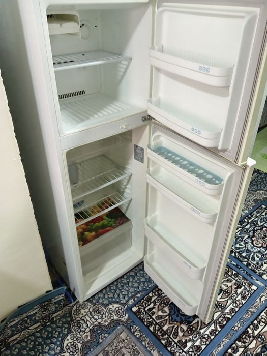 Продается холодельник в хорошом состояние