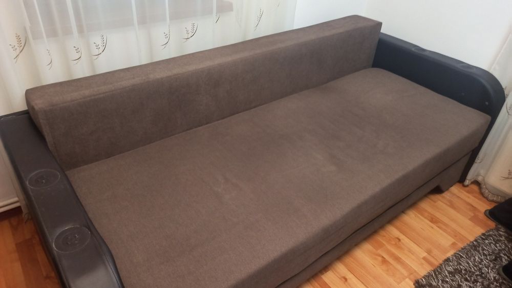 Vând canapea extensibila