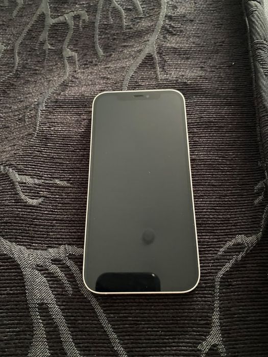 Iphone 12 белый в идеале