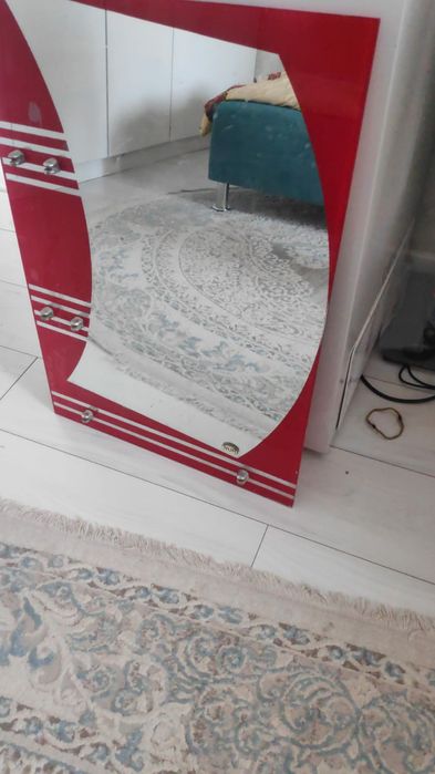 Айна. Ваннаға арналған. толық емес.