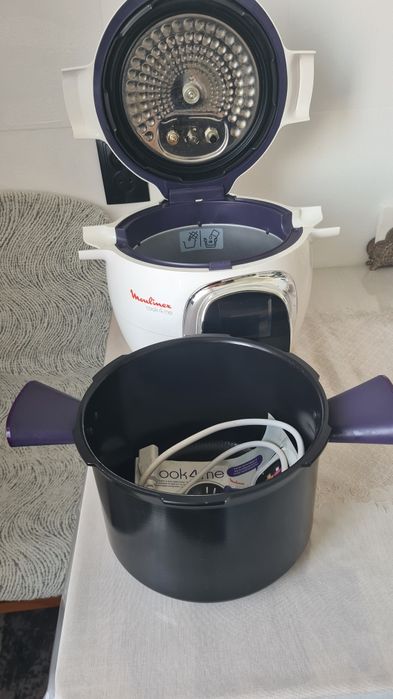 Мультиварка Moulinex.