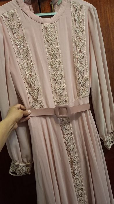 Вечерные платье в идеальном состоянии