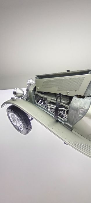 Macheta Jaguar SS100 scala 1 18 Bburago