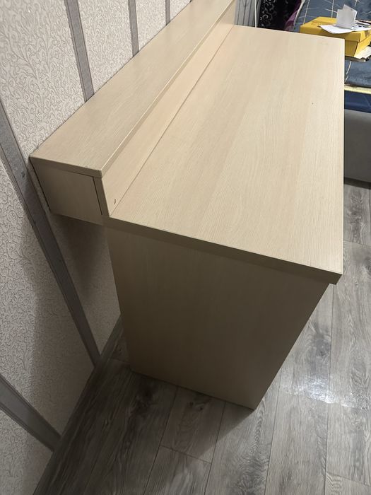 Парта . Компьютерный стол