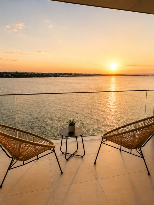 Apartament premium cu vedere frontală la Lacul Siutghiol- doar termen lung
