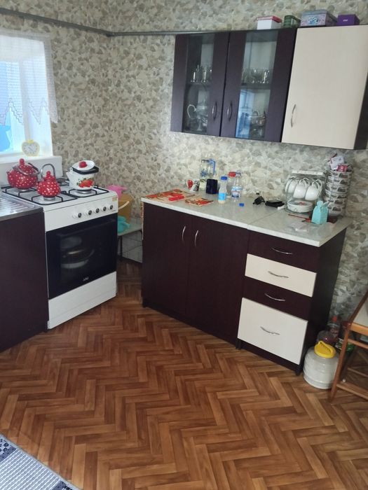 Продам два полноценных дома в одном дворе