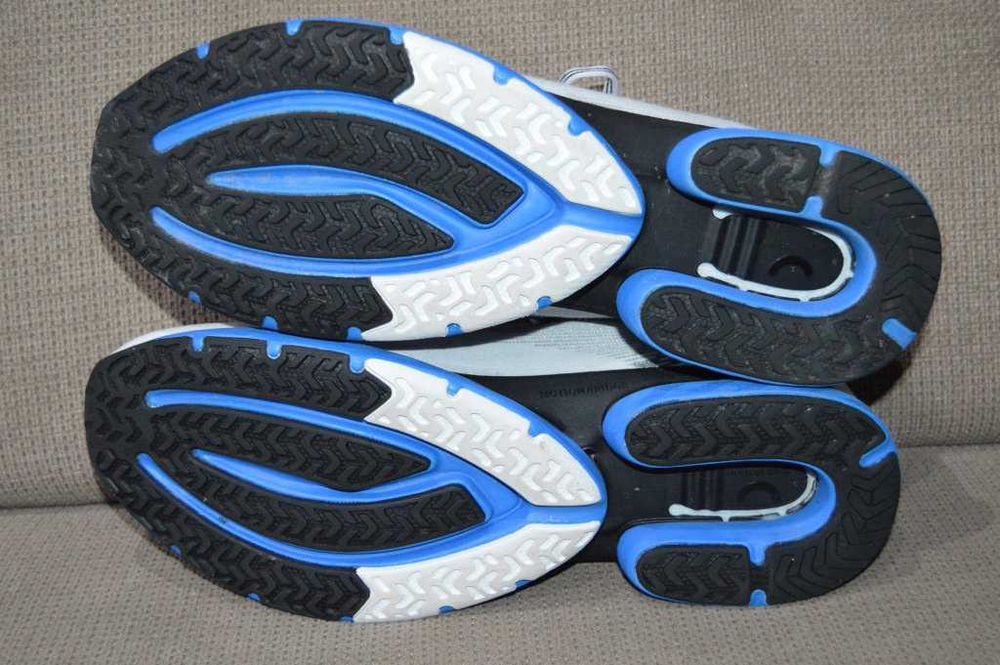 Adidasi alergare barbati True Motion U-TECH Solo 46 - noi