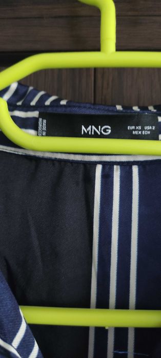 Стилна рокля MANGO