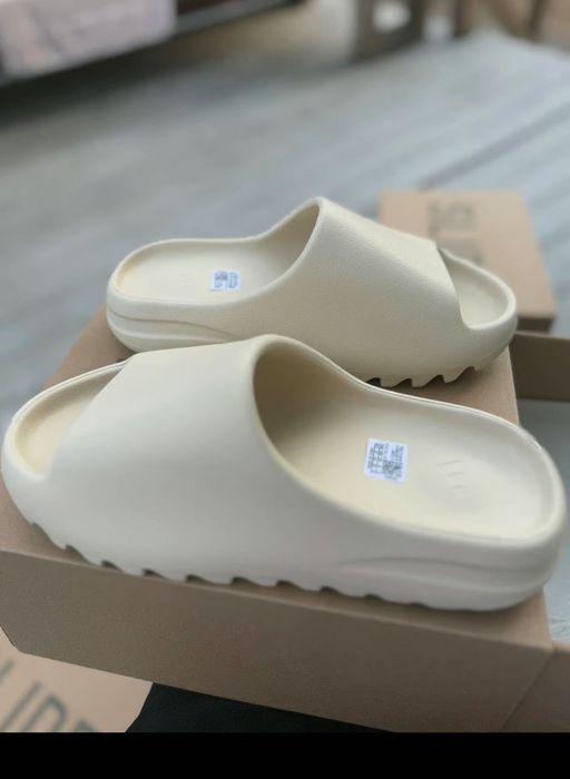 Adidas Yeezy Slides Bone