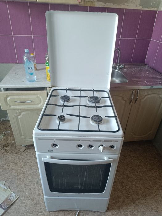 Газ плита в рабочем состоянии