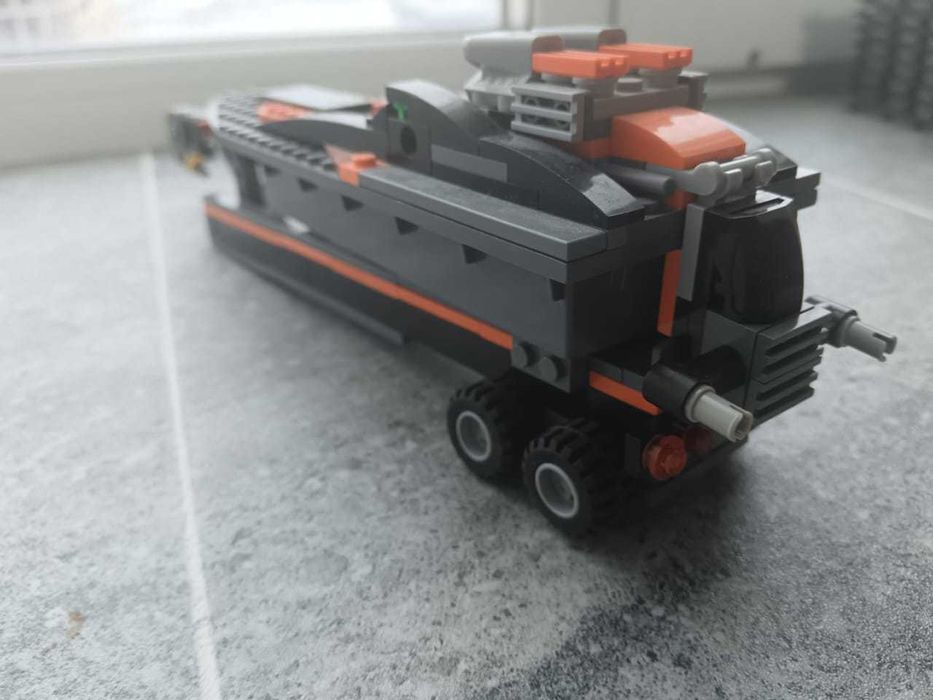 продаю конструктор LEGO автомобили ОРИГИНАЛ