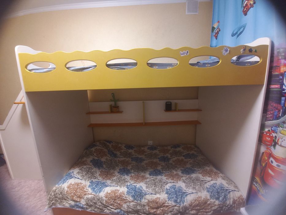 Срочно продам кровать и шкаф