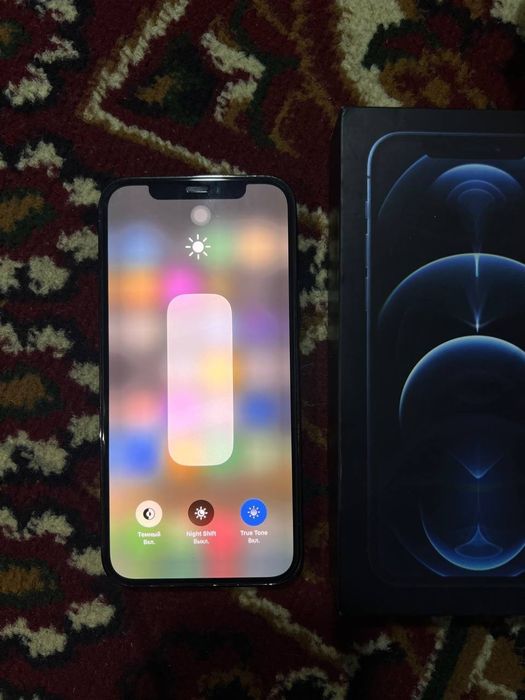 Iphone 12 pro srochnaga sotiladi