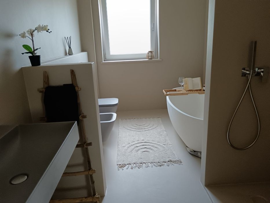 Vila nouă modernă în nordul Italiei