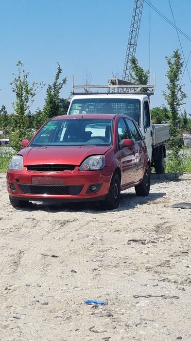 Bara fata usa geam aripa haion trager far stop oglinda Ford Fiesta