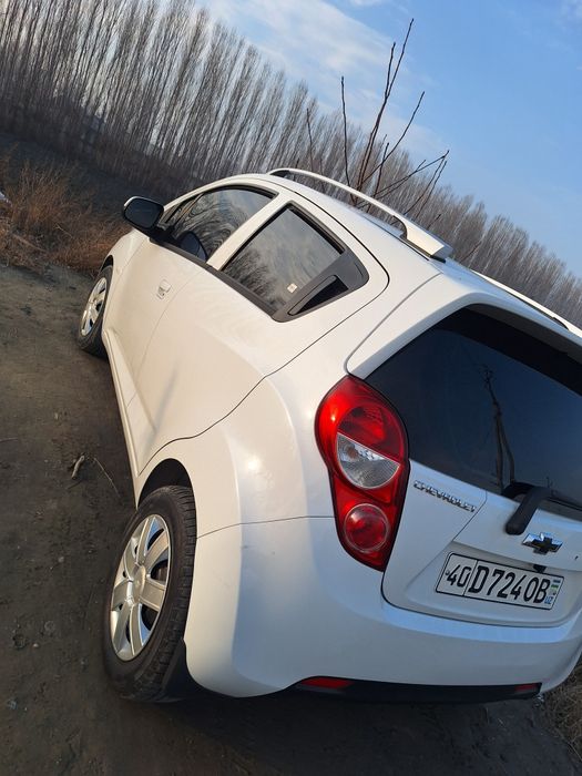 Spark 2016 yil 111 ming yurgan benzin