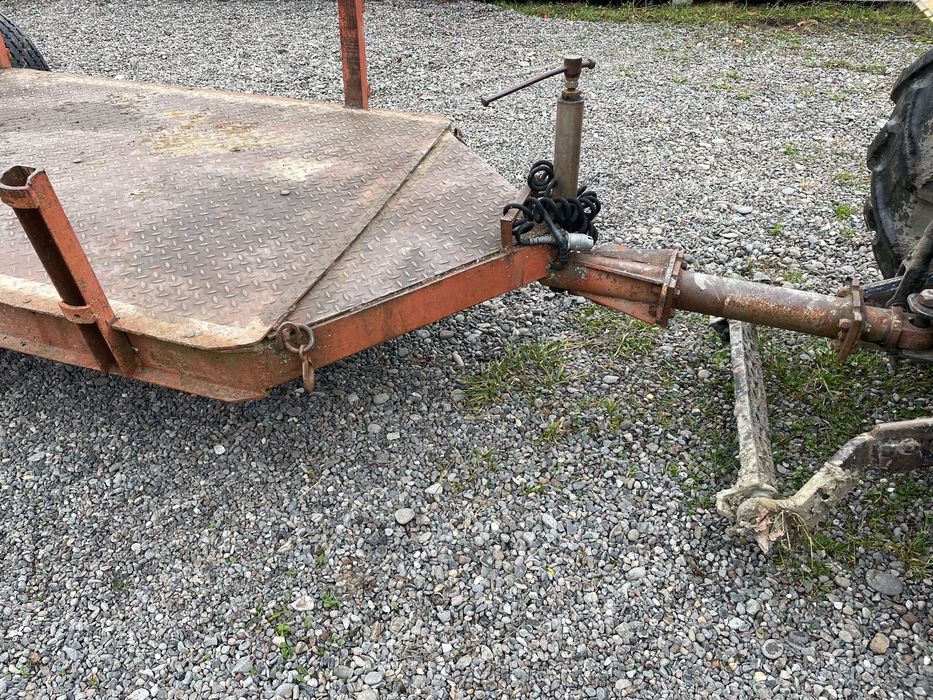 Remorcă dupa tractor