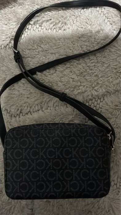 Calvin Klein дамска чанта