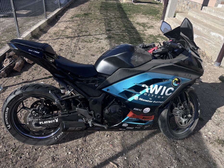 Kawasaki ninja 300 ABS 2017