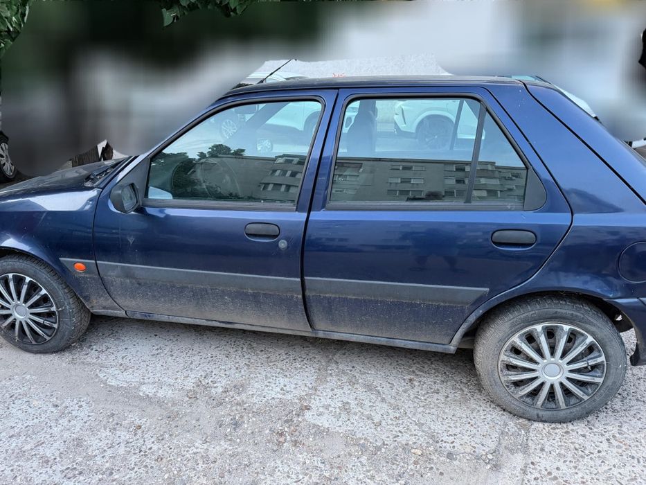 Ford Fiesta 2001 functinala-deplasabila(fara RCA si ITP reiinoit)