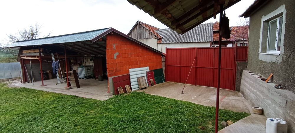 Vând/schimb casa in Forau