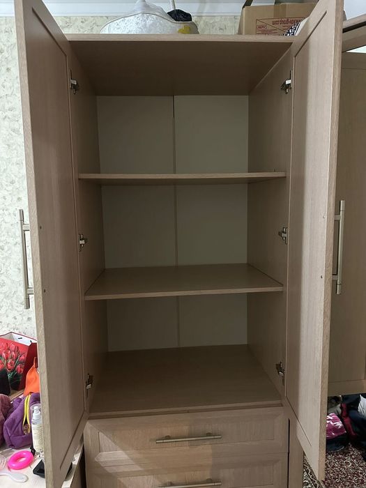 шкаф угловой с зеркалом продается