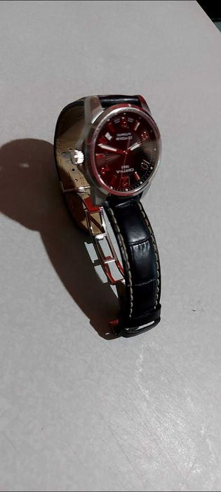 Часовник Сертина , автоматик