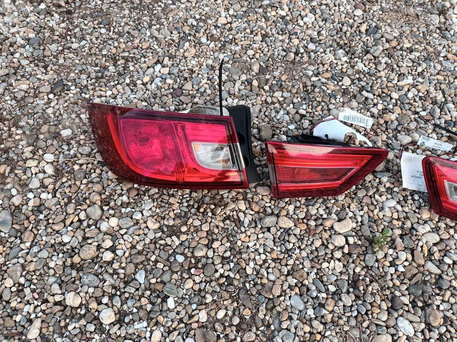 ляв и десен вътрешен  външен стоп за рено клио 4 12-20 RENAULT CLIO IV