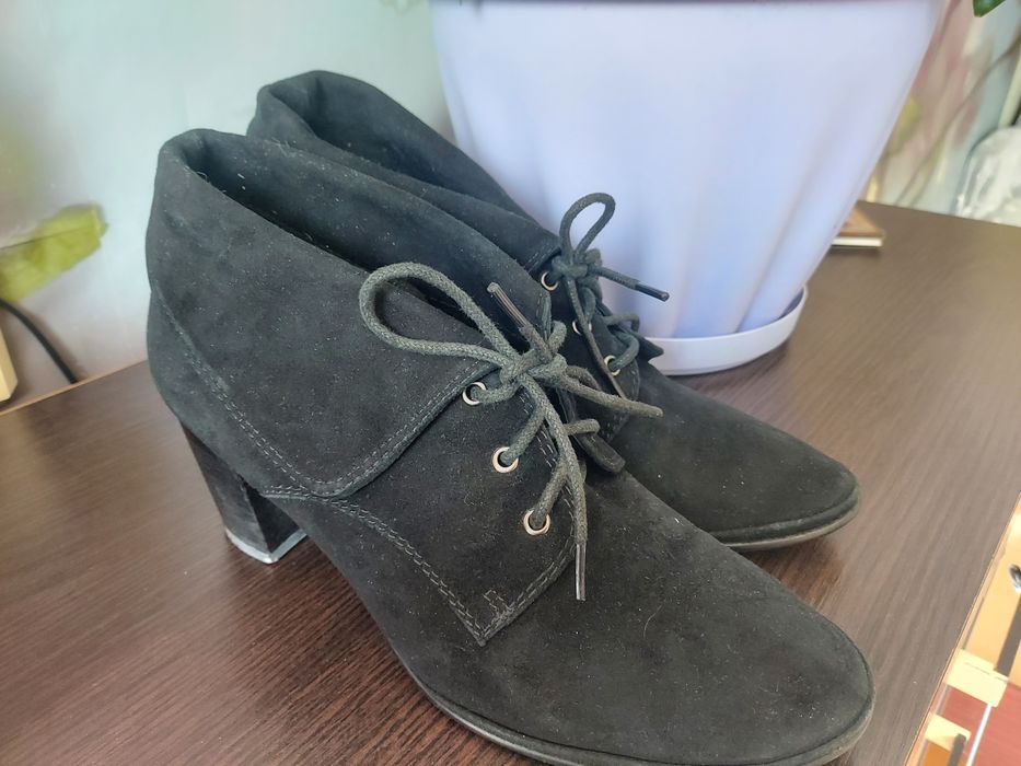 Продам полуботинки