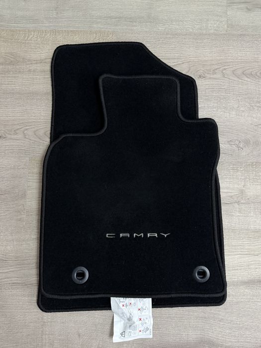 Полики новые камри 70 - 80 Оригинал