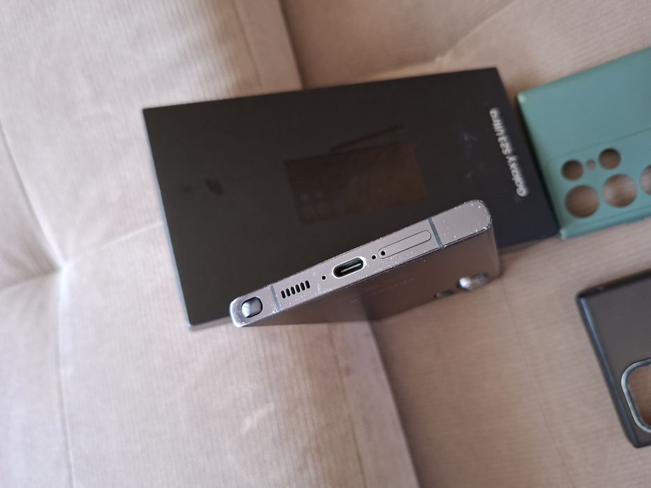 Продам Samsung Galaxy S23 Ultra 12/256gb.