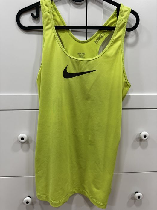 Дамска тениска NIKE